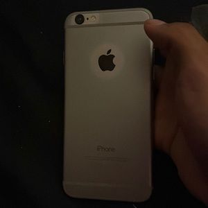 iPhone 7 (suspected to be) Sold for parts, battery won’t charge